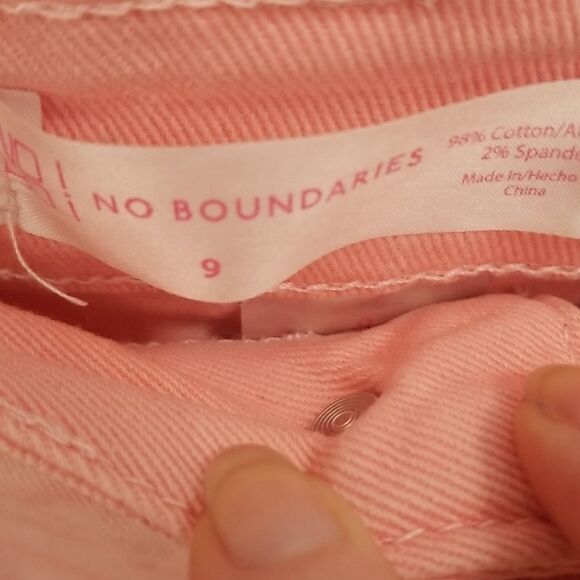 Pink fringe shorts - Picture 7 of 7